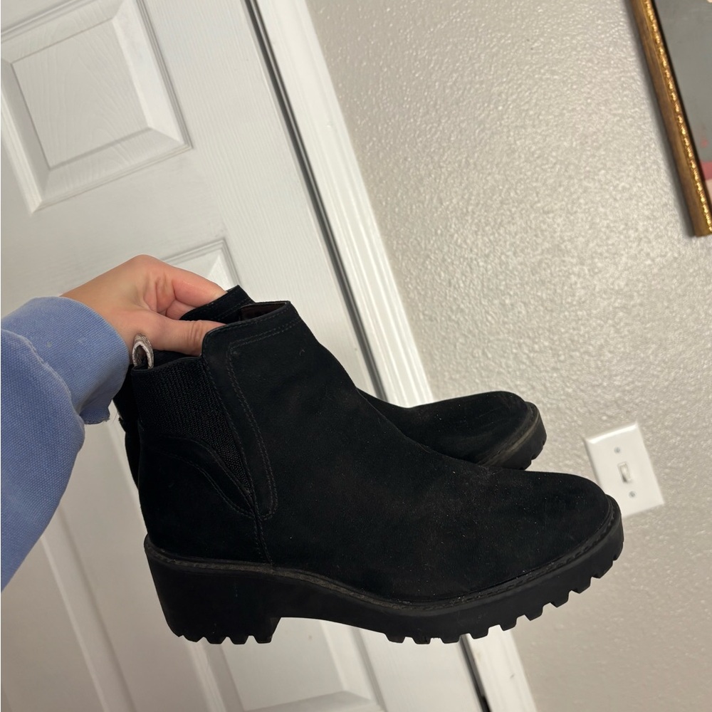 Universal Thread Black Ankle Boots